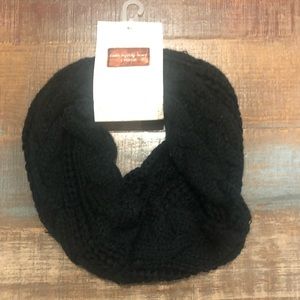 NWT infinity scarf black cable knit